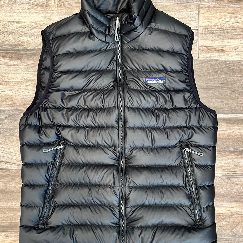 Patagonia Men's Black Puffer Vest